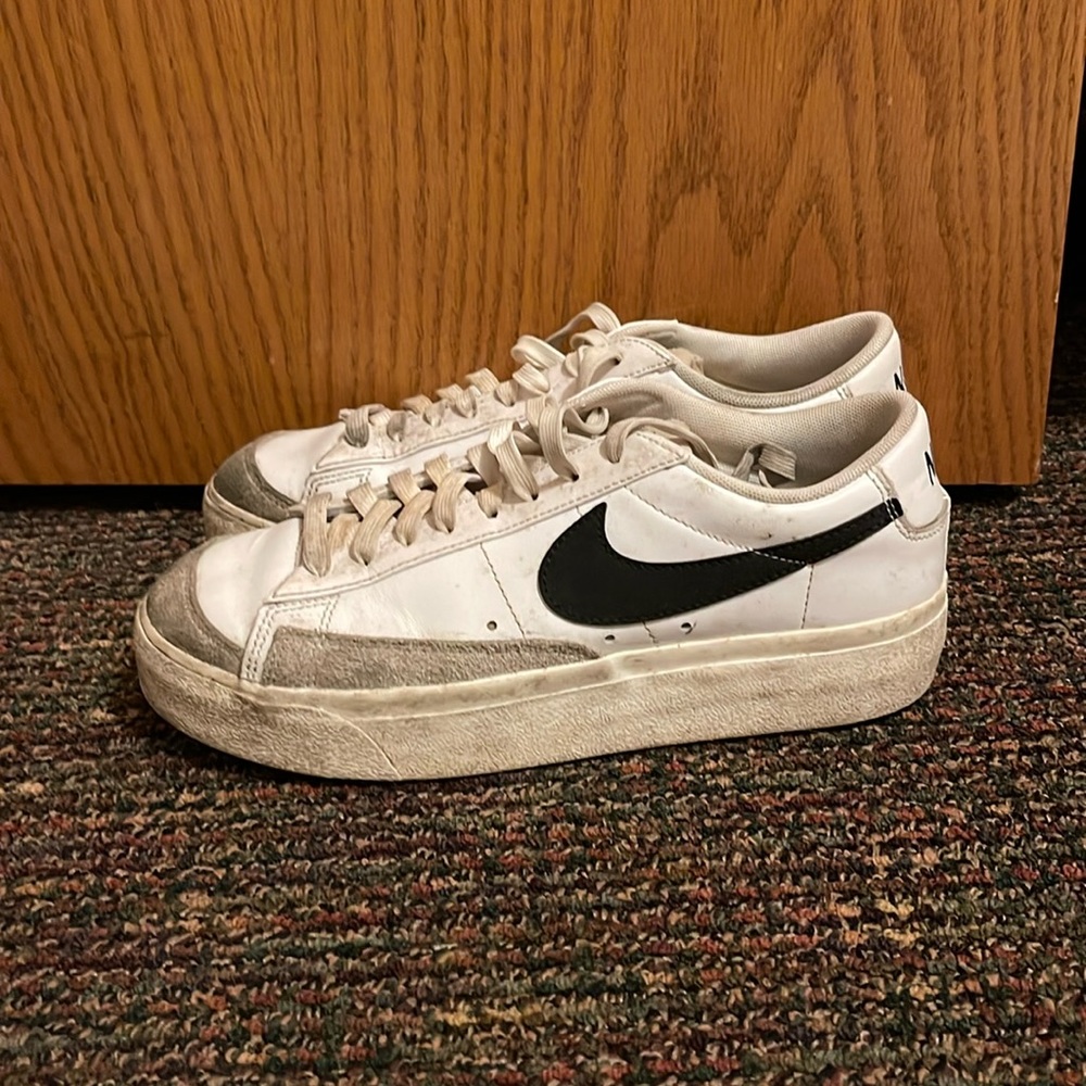 Nike Platform Blazers black and white!!!!! US 8.5